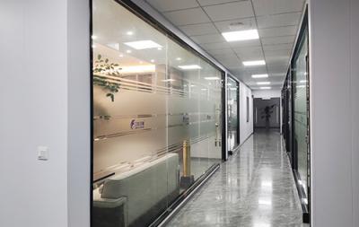 綜合辦公區(qū)